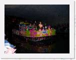 ChristmasRiverParade13 * This is a colorful one! * 2272 x 1704 * (738KB)